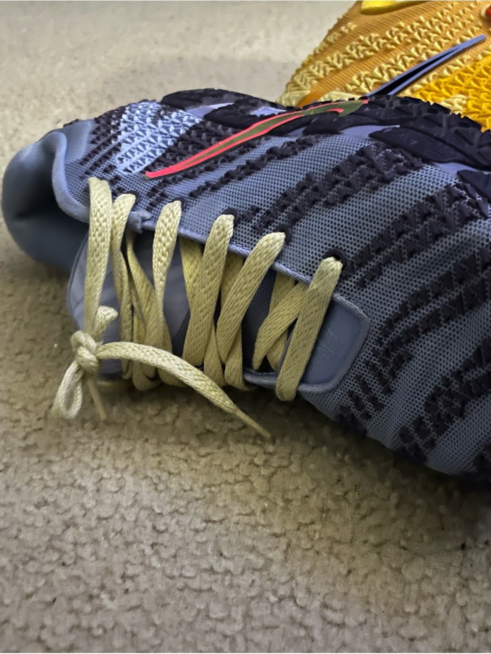 Nike Men's Sneakers in Light Blue, Yellow and Black